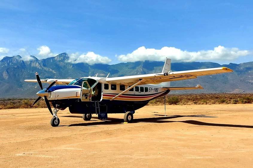 SafariLink and Yellow Wings intend their Cessna Caravans to become all-electric in 2027.
